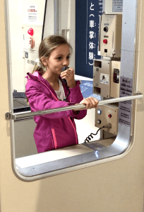 Attention Mesdames et Messieurs le train va partir