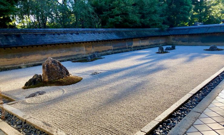 Le Ryoanji et son « Jardin de pierres ».
