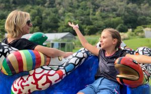 causeuse créée par Nikky De Saint Phalle