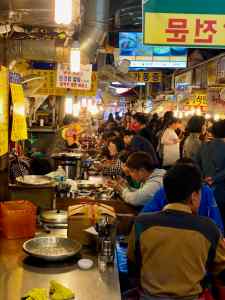 Ruelle couverte où manger - Marché Namdaemun - Seoul