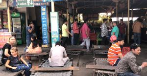 Ambiance sur une aire d'autoroute Indienne - Inde