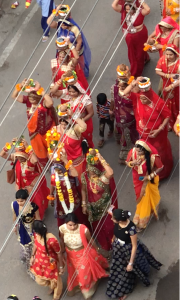 Femmes durant la procession - Bundi - Rajasthan - Inde