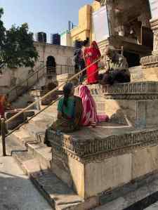 Sur les marches du Jagdish Temple - Udaipur - Rajasthan - Inde