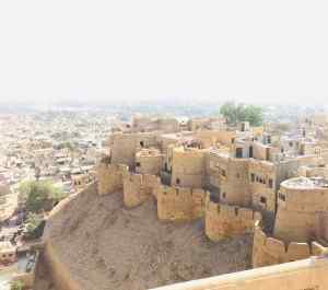Tourelles encerclant le rocher de Jaisalmer -Rajasthan - Inde