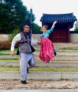 Eden et Geoffrey en habit traditionnel - Seoul - Corée