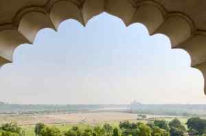 Vue sur le Taj Mahal depuis le Fort Rouge - Agra - Inde