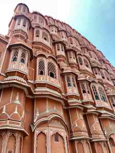 En bas du Palais des vents - Jaipur - Rajasthan