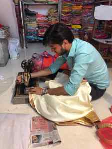 Ajustement de dernière minute sur mesure - Bundi - Rajasthan - Inde