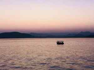 Coucher de soleil sur le lac Pichola - Udaipur - Rajasthan - Inde