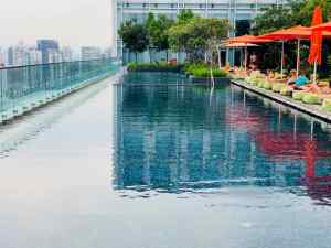 La piscine de l'hotel Jen - Singapour