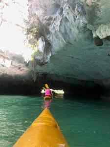 Kayak dans la baie d'Halong - Vietnam