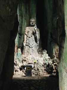 Bouddha dans la grotte - Montagne de marbre - Da Nang - Vietnam