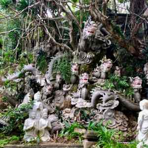 Bouddhas et dragons "nains de jardin" - Montagne de Marbre - Da Nang - Vietnam