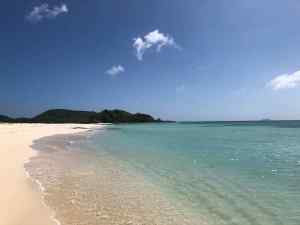 Eau turquoise bordant une ile vierge !! - Palawan - Philippines