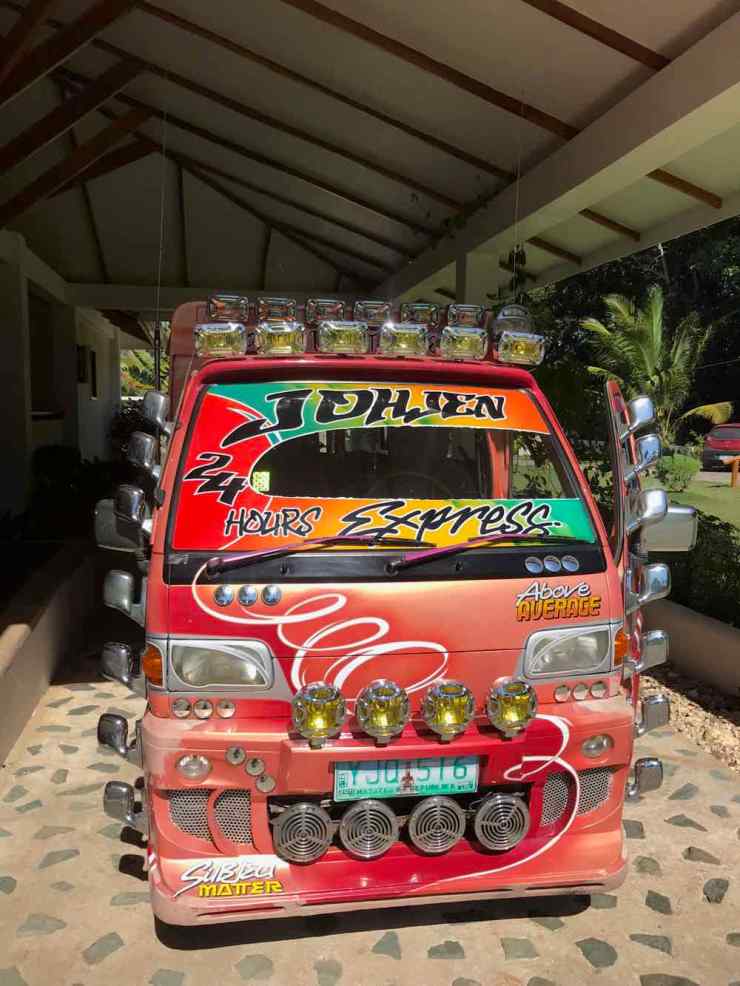 C'est parti pour l'aventure en Jeepney! - Siquijor - Philippines