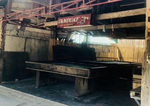 Le billard, une passion Philiippine. Celui-ci est en plein air, à Dumaluan Beach - Panglao - Bohol - Philippines