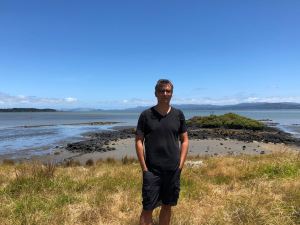 Geoffrey, la mer et la lande - Ambury Regional Park - Nouvelle-Zélande