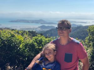 Portrait - Récompense de fin de balade et paysage de dingue - Coromandel - Nouvelle Zélande