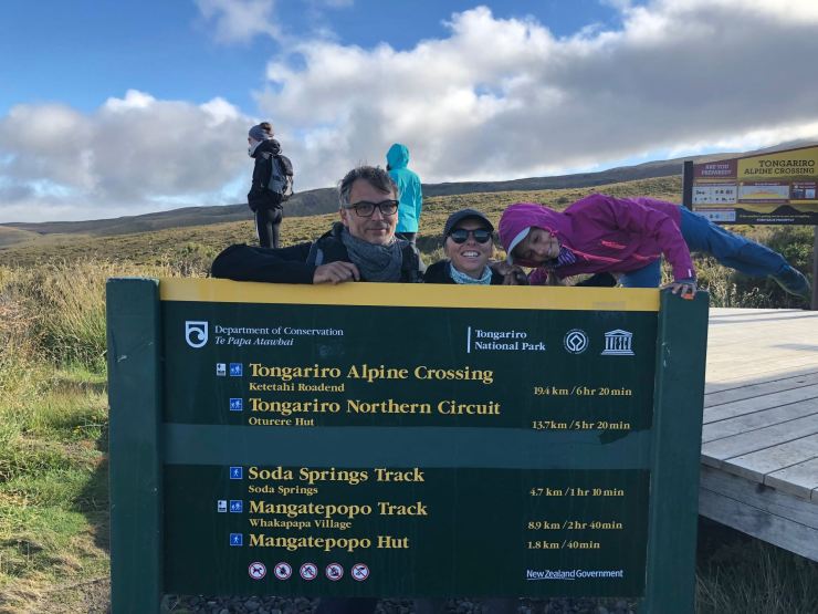 Au petit matin, départ du Tongariro Alpine Crossing - Nouvelle Zélande