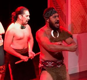 Haka ! - Spectacle Maori - Musée d'Auckland - Nouvelle-Zélande