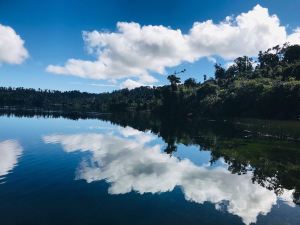 Ha le voilà le reflet sur le lac ! - lac Matheson - Nouvelle-Zélande