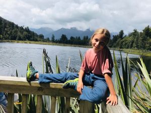 Photo souvenir devant le lac Matheson - Nouvelle-Zélande