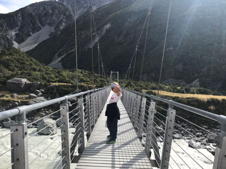 Passage d'un pont de Singe - Hooker Valley Track - Mont Cook - Nouvelle-Zélande