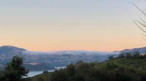Coucher de soleil sur la baie - Akaroa - Banks Peninsula - Nouvelle-Zélande