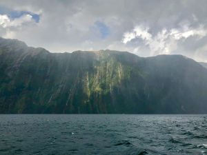 Rayon de soleil - Milford Sound - Fjordland - Nouvelle-Zélande