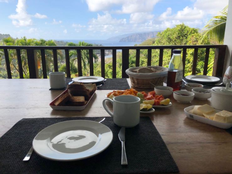 Petit déjeuner à la Villa Enata - Hiva Oa - Iles Marquises - Polynésie