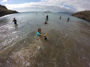 S'amuser dans les flots - Tahuata- Iles Marquises - Polynésie