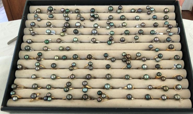 Collection de perles. Je les veux toutes ! - A la ferme perlière Champon - Tahaa - Polynésie