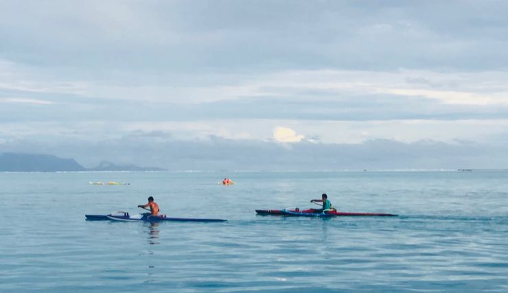 Pirogues à la tombée du jour - Bora Bora - Polynésie
