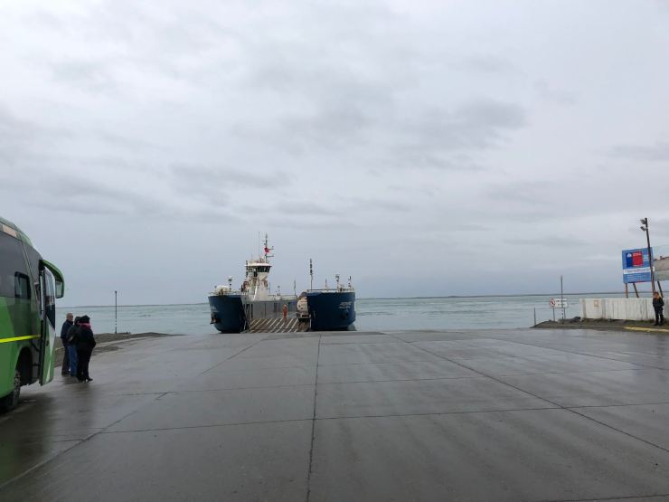 Ferry sur le détroit de Magellan