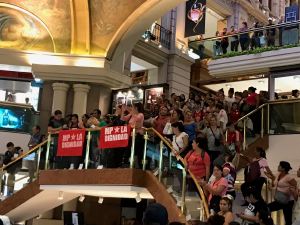 Manifestation dans les Galerias Pacifico- Buenos Aires - Argentine