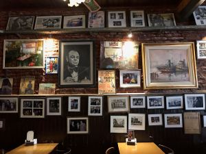 Intérieur du restaurant La Perla - Quartier de la Boca - Buenos Aires - Argentine