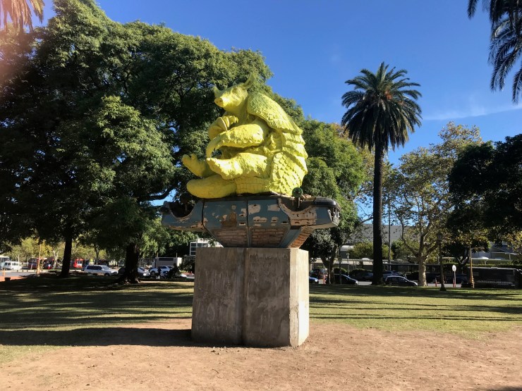 Taureau- Tatou - Sculpture dans le bosque de Palermo - Buenos Aires