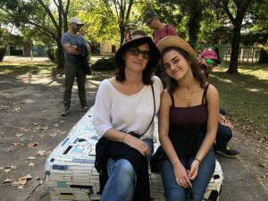 Eline et Carole à Santa Coloma - Pampa - Argentine