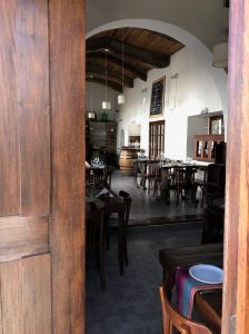 En poussant une porte - Cachi - Noroeste - Argentine