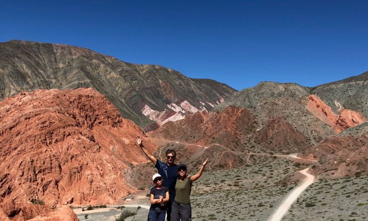 Derrière nous, el Cerro de los 7 colores - Paseo de los colorados - Nordeste - Argentine