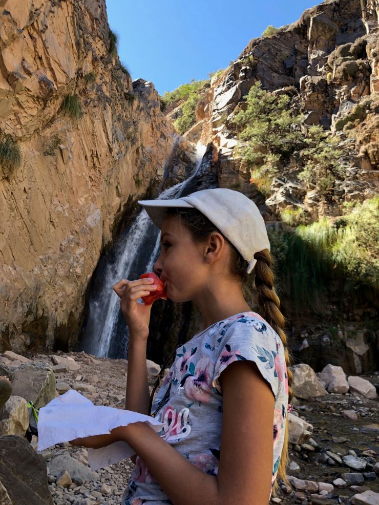 Joli cadre pour pique-niquer Face à la cascade de la Garganta del Diablo - Tilcara- Nordeste - Argentine