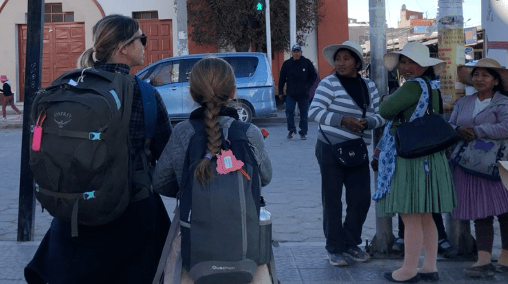 Premiers pas en Bolivie. Qui observe l'autre ? - Uyuni - Bolivie