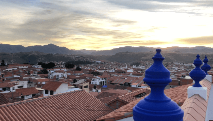 Coucher de soleil sur Sucre depuis la terrasse de notre B&B "El Jardin de su Merced" - Sucre - Bolivie