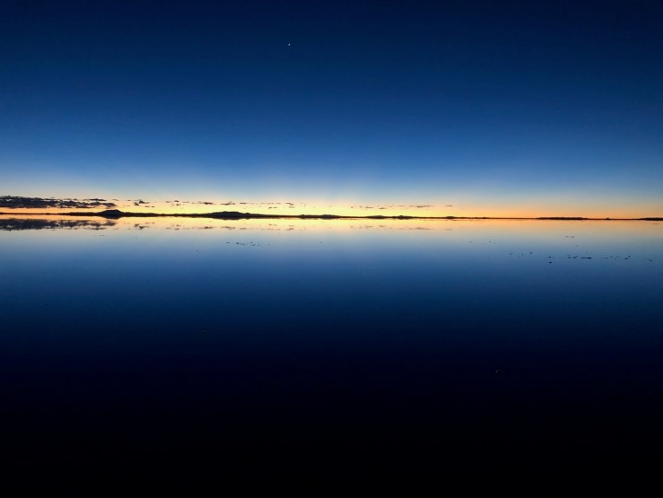 Lever de soleil sur le Salar d'Uyuni - Bolivie