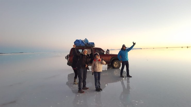 Lever de soleil sur le Salar d'Uyuni - Bolivie